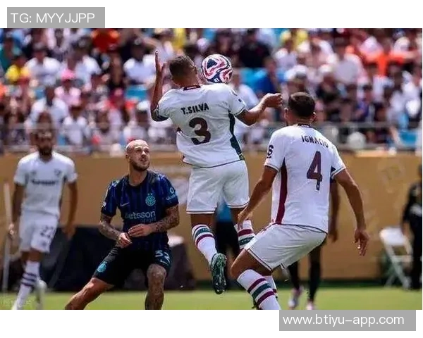 皇马友谊赛大胜热刺六比二乌龙球瞬间成比赛高潮引发热议