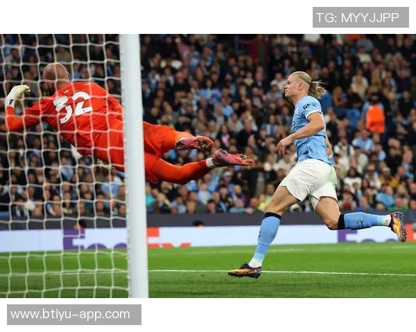 欧联杯精彩对决那不勒斯逆转曼城帽子戏法点燃全场激情