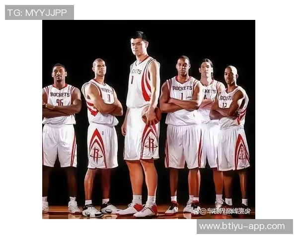 姚明摇摆特效揭秘：如何在篮球场上展现超凡魅力与技巧