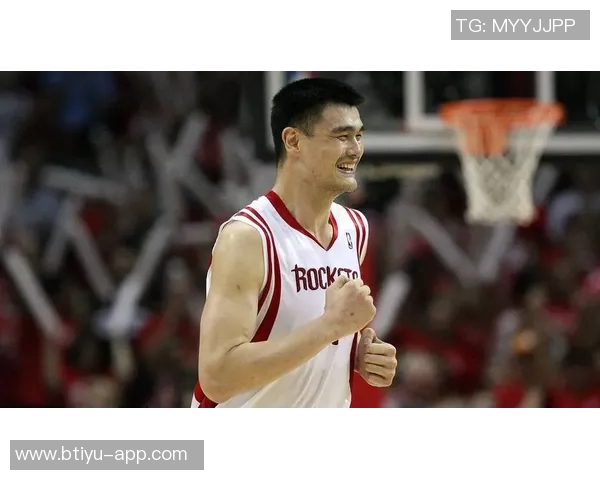 姚明熊猫头的魅力与文化象征探讨：从体育明星到国宝形象的转变