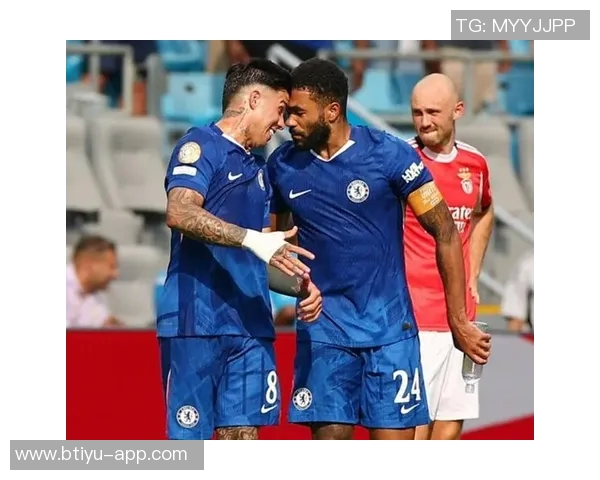 中超精彩对决国米与本菲卡握手言和帽子戏法瞬间点燃全场热情 中超精彩对决国米与本菲卡握手言和帽子戏法瞬间点燃全场热情