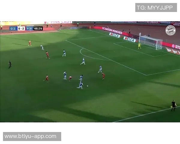 友谊赛精彩回顾拜仁以2-1战胜里昂神奇扑救瞬间引发全场欢呼 友谊赛精彩回顾拜仁以2-1战胜里昂神奇扑救瞬间引发全场欢呼