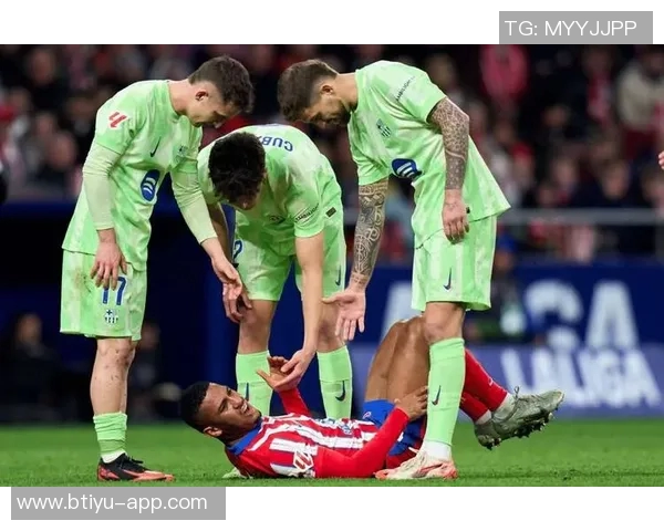 国王杯精彩对决里昂大胜拜仁补时进球引爆全场激情 国王杯精彩对决里昂大胜拜仁补时进球引爆全场激情