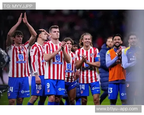 国王杯激战巴萨大胜那不勒斯乌龙球引发全场狂欢与转会猜想 国王杯激战巴萨大胜那不勒斯乌龙球引发全场狂欢与转会猜想