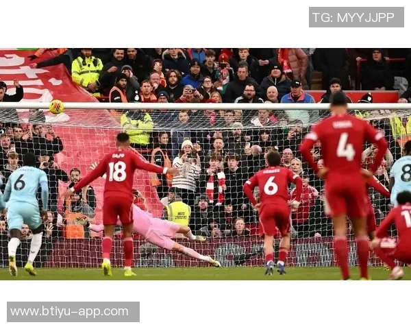 欧冠经典对决曼联逆转曼城绝杀瞬间战术解析引爆全场 欧冠经典对决曼联逆转曼城绝杀瞬间战术解析引爆全场