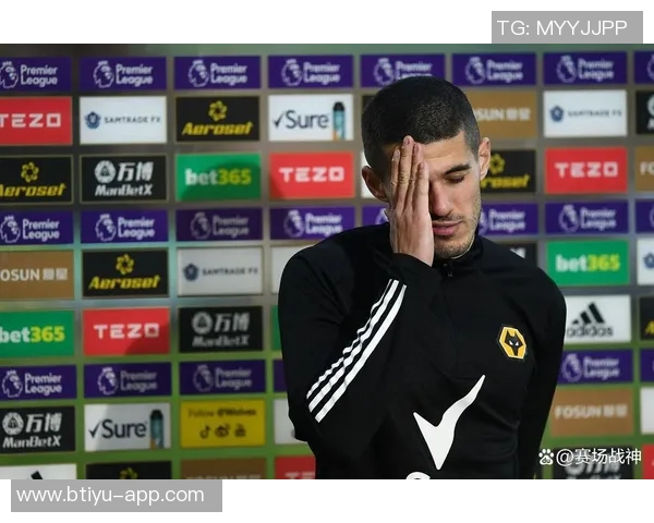 尤文图斯大胜波尔图红牌事件引发战术分析与全场热议